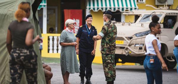 Grandinan ku interes pa resiklage.