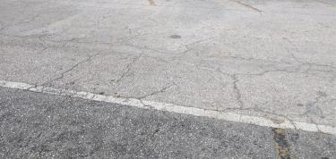 Pasenshi ta e Yabi Pa Kresementu: Mas kontraste.